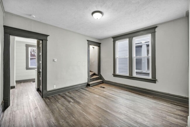 Photo - 365 S Eureka Ave Unit 365