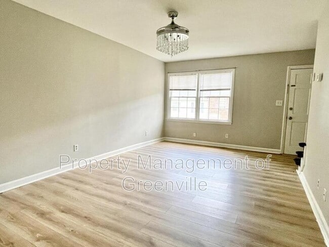 Photo - 1438 Dover Rd