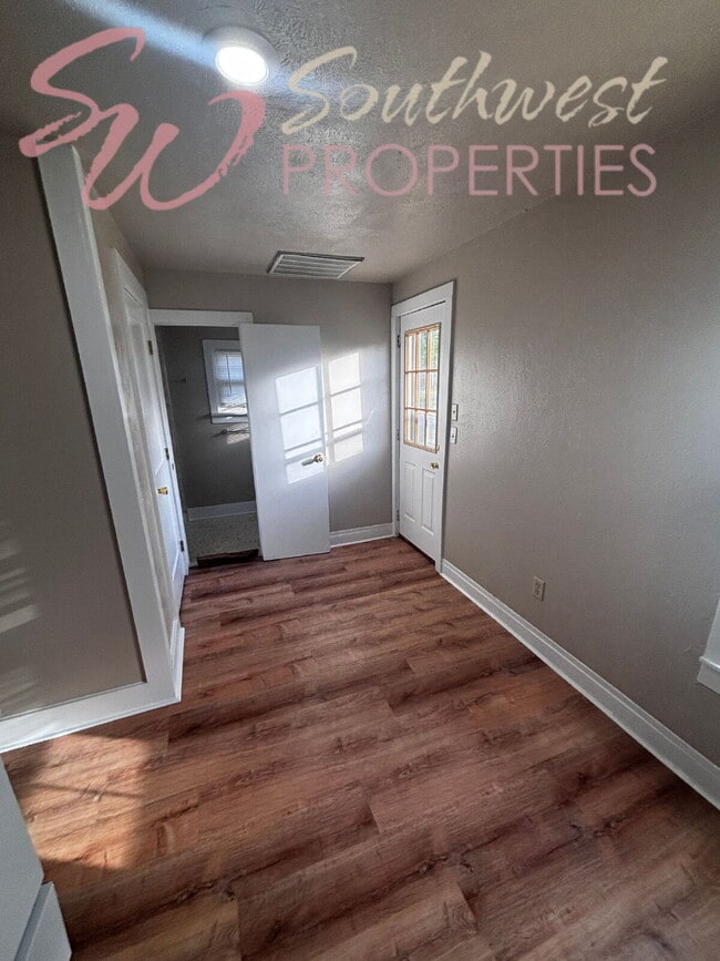 Photo - Charming Newly Remodeled 1 Bed / 1 Bath with Spa-Like Bathroom