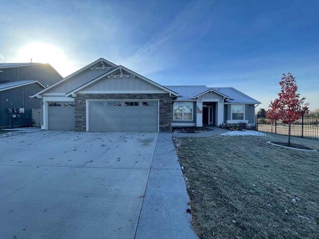 Building Photo - 4225 W Spring House Dr