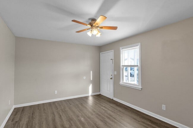 Photo - Comfort meets convenience- 2 Bedroom apartment in Columbia Unit 124-B