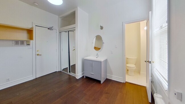 Photo - 273 St George St Unit 4