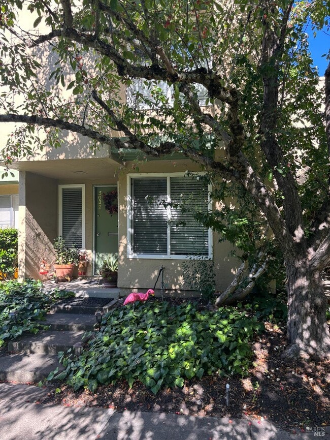 Photo - 3022 Yulupa Ave