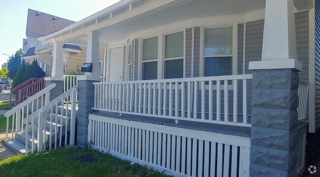Building Photo - 2172 W Forest Home Ave