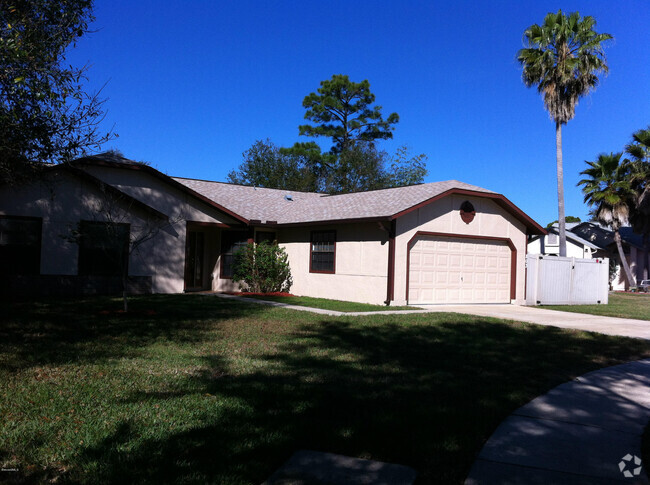 Building Photo - 803 White Pine Ave Rental