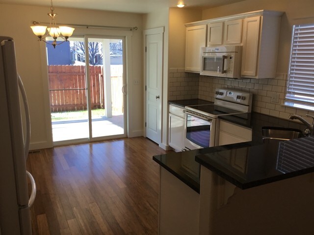 Photo - 6507 S Warwickshire Ave