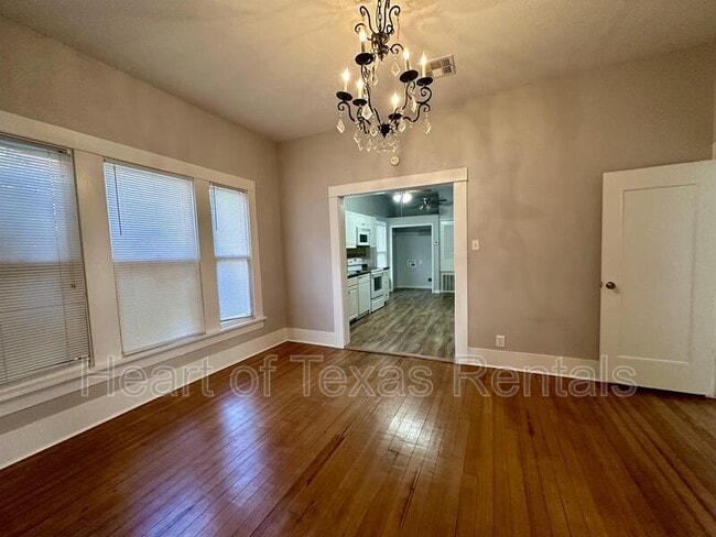 Photo - 609 Herring Ave