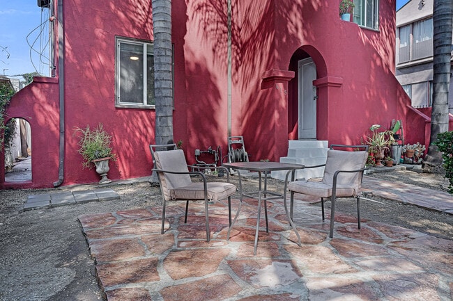 Building Photo - 615 N Coronado St Unit 615