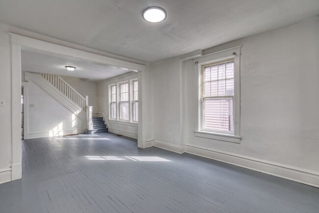 Photo - Spacious 3 Bedroom, 1.5 Bathroom with large Porch and Backyard