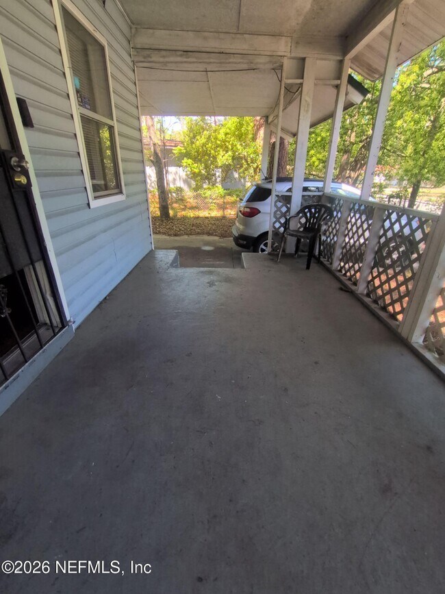 Photo - 2092 Benedict Rd