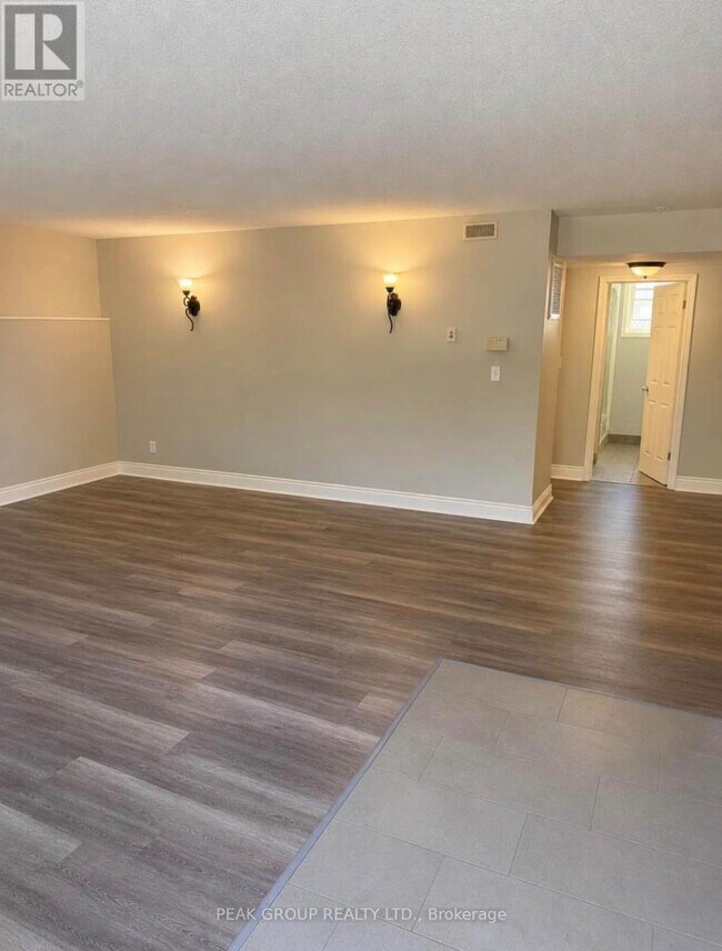 Photo - 10 Carnegie Ln