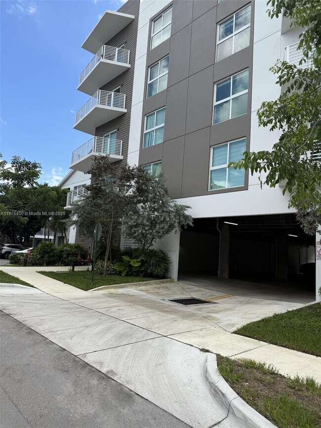 Photo - 1938 Jackson St Unidad 502