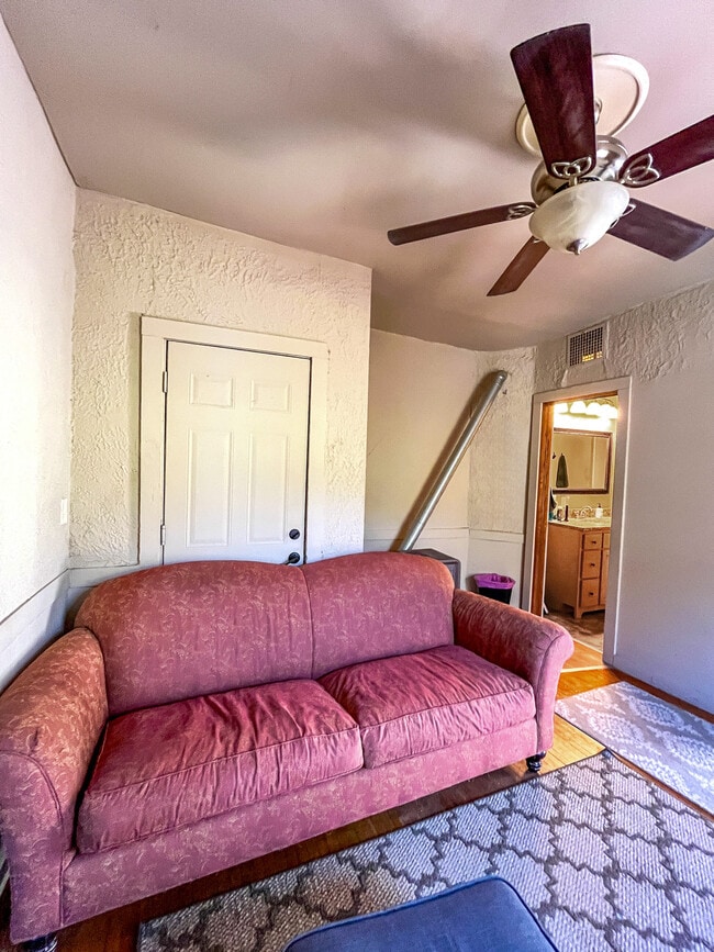 Photo - 3204 Bryant Ave S Unit 1