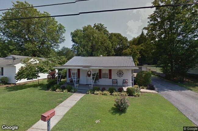 Photo - 2001 W Main St House