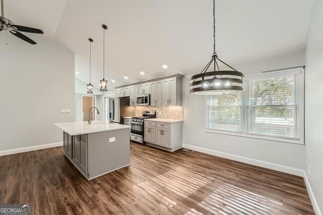 Photo - 459 Holcomb Bridge Rd