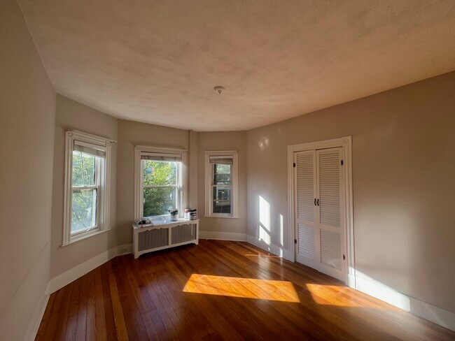 Photo - 25 Josephine Ave Unit 2