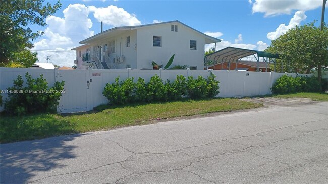 545 SW 4th St 2  