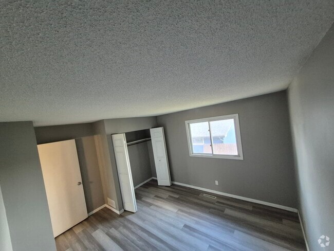 Building Photo - 2268 13th Ave E Unit nsp Rental