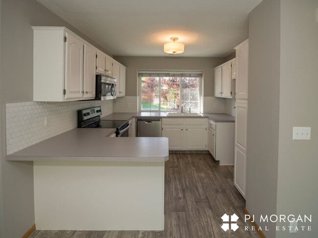 Photo - 14512 Fowler Ave