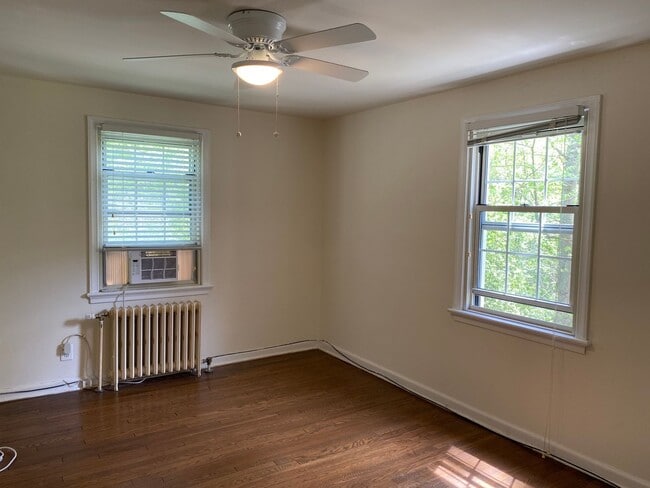 Photo - Jericho Manor Apartments