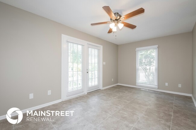 Photo - 4404 Liverpool Ln