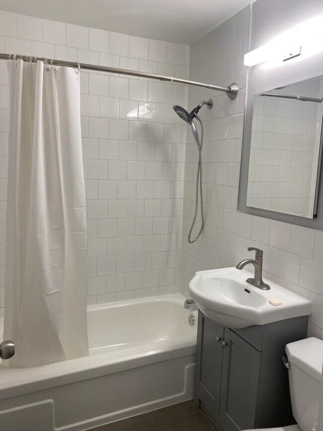 Photo - 1 Springhurst Ave