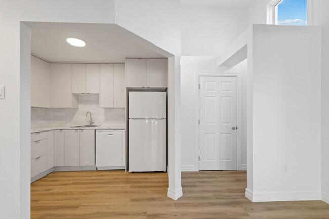 Photo - TWO BEDROOM APARTMENT AVAILABLE IN THE HEART OF DARTMOUTH Unit 705