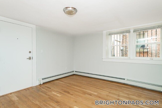 Photo - 31 South St Unidad B2