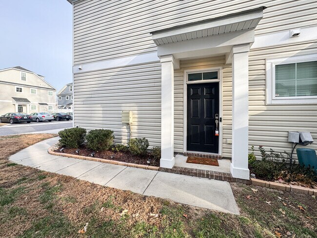 Photo - RENOVATED 4 BEDROOM/3 BATH IN VIRGINIA BEACH! READY FOR RENT!!