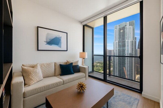 Building Photo - 398 NE 5th St Unit ID1372283P