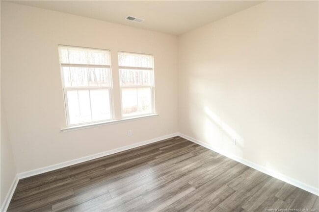 Photo - 123 Glen Clova Dr