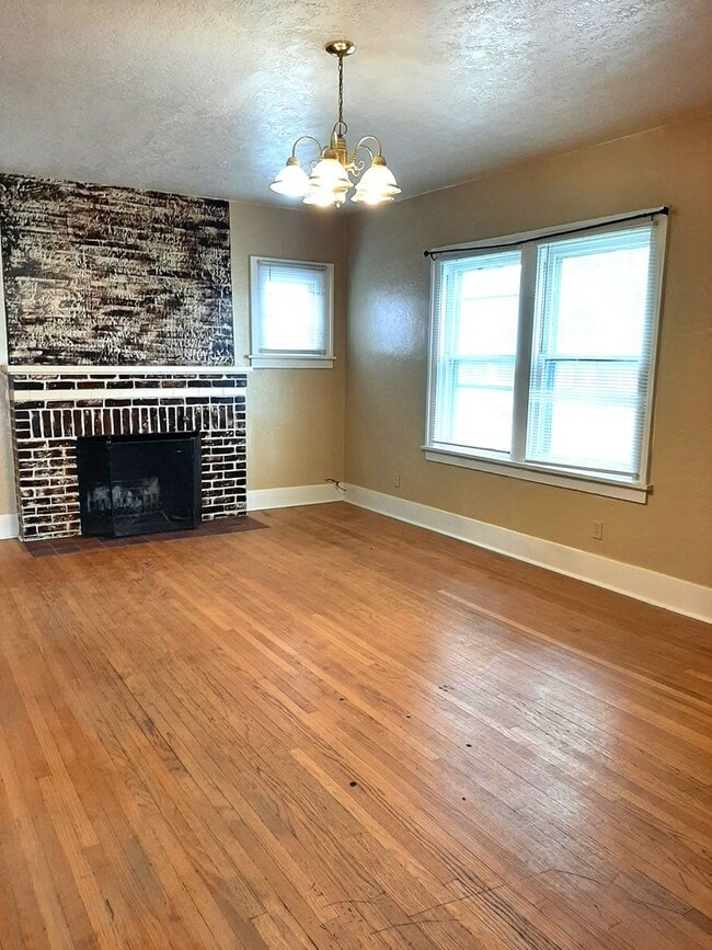 Photo - (2017 8th Ave)