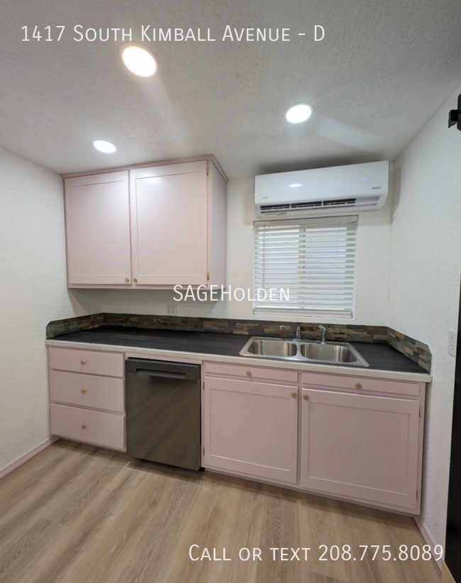 Building Photo - 1417 S Kimball Ave Unit D
