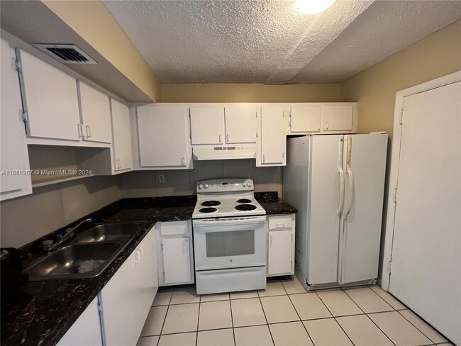 Photo - 3610 NW 21st St Condominio Unidad 207