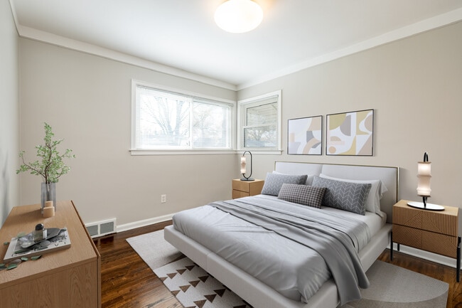 Photo - 429 E La Salle Ave