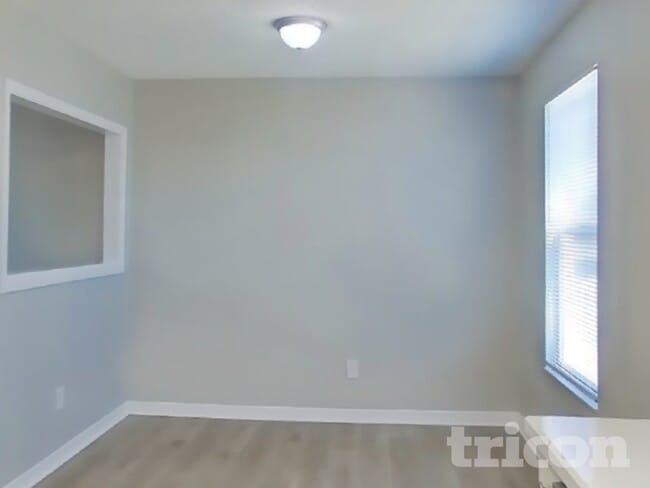 Photo - 2388 Kirkwall St