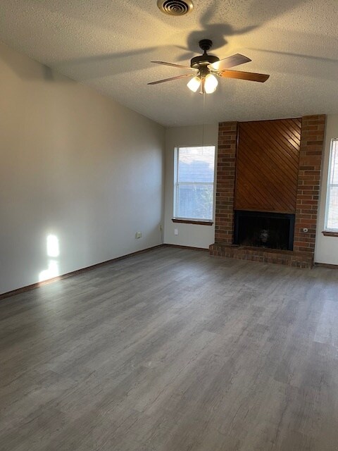 Photo - 2601 Martin Ln