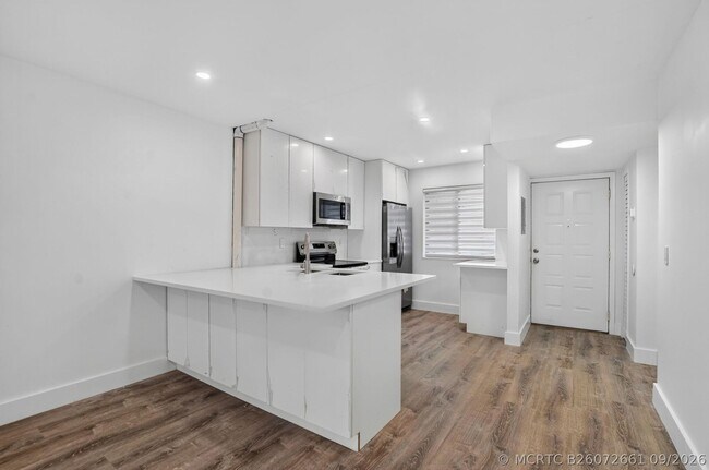 21950 Soundview Terrace Unit 107