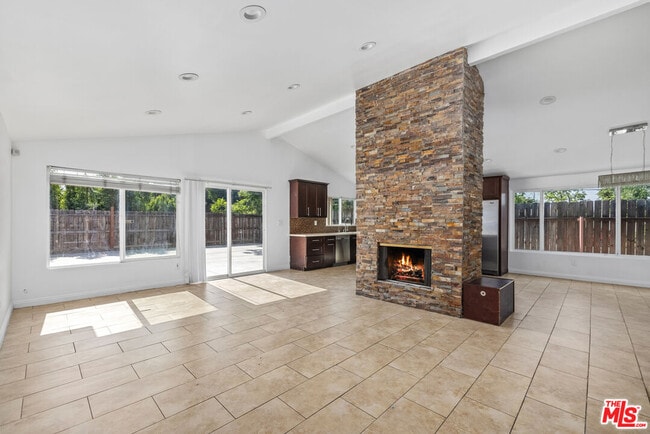 Photo - 6355 Geyser Ave