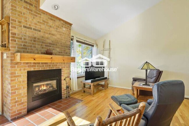 Photo - Stunning Golf Course and Sunset Views From This Fantastic Upscale Townhouse