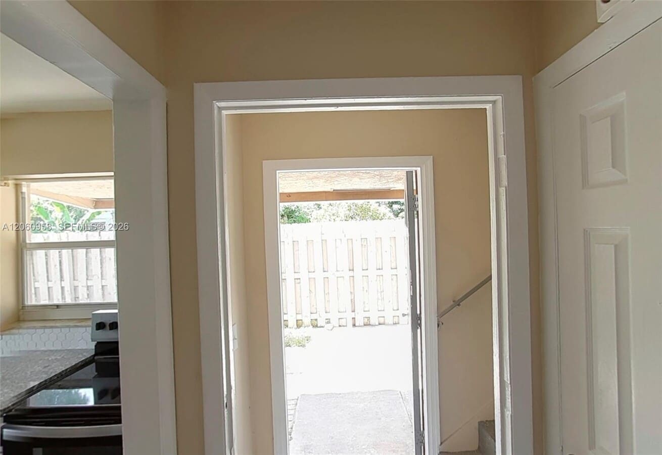 Photo - 1029 S C St Unit 1029-1031