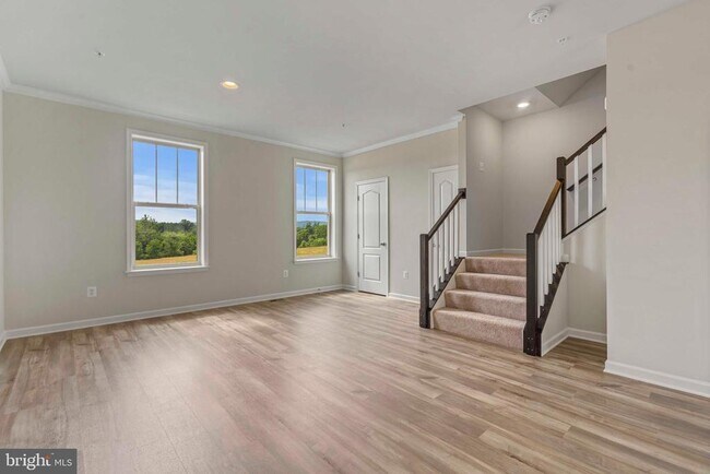 5903 Garden Walk Dr