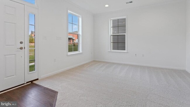 Photo - 610 Hemsworth Ln