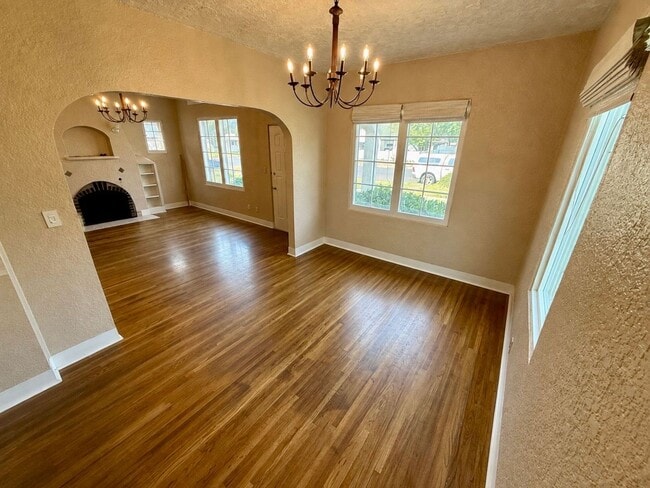 Photo - 508 6th Ave