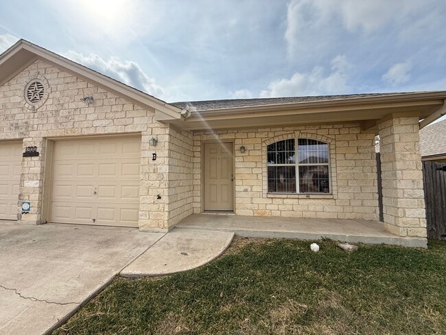 Photo - 1300 Powder River Dr Unidad B