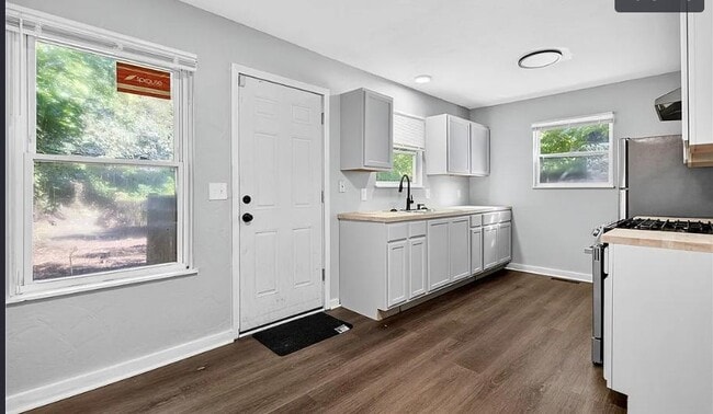 Photo - 9509 Pratt Ave