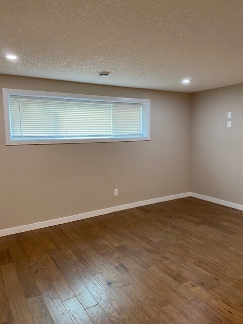 Photo - 10135-10161 161 St NW
