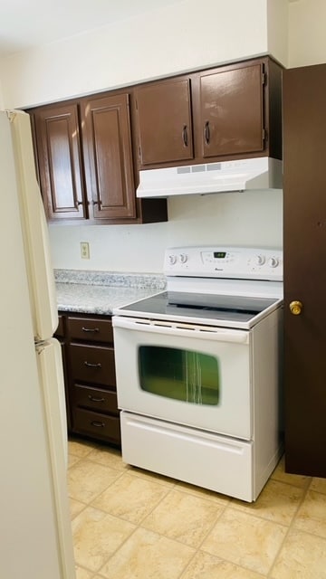 Photo - 305 W 65th St