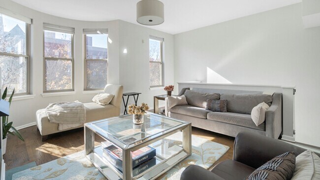 Photo - 720 W Evergreen Ave Unit 720