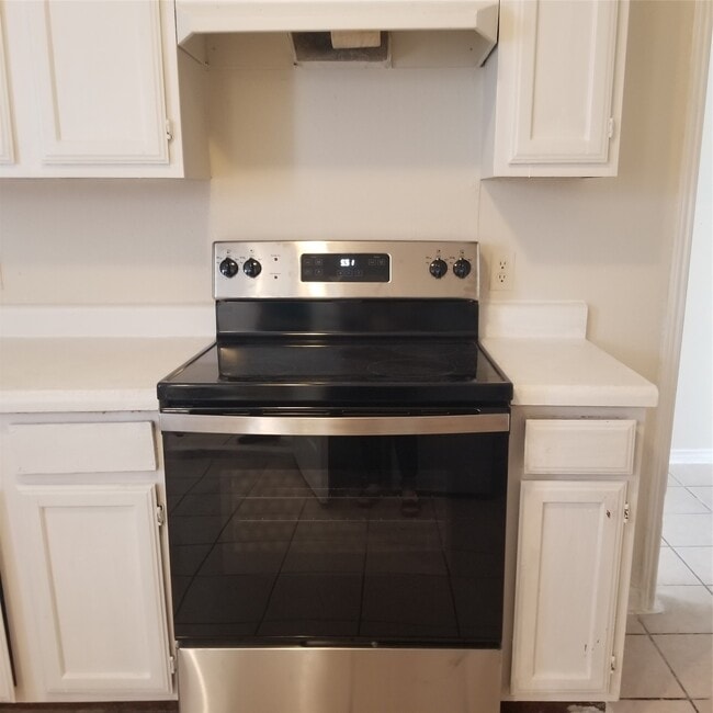 Photo - 6342 Gladewell Dr